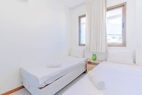 IT24 3 Bedroom Apartment 50m From The Beach