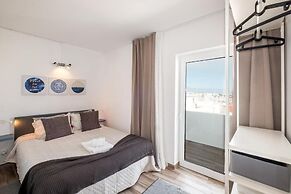 Oceanic Rainbow Apartment-Albufeira