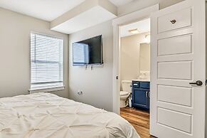 View Topia Vacation Home at Chateau Mountain with Pool and Tub by RedA