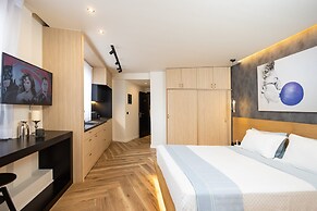 Triple A - Kolokotroni 62