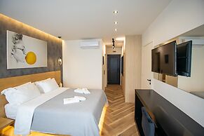 Triple A - Kolokotroni 62