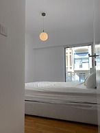 Charming Renovating Mets Apartment Athina