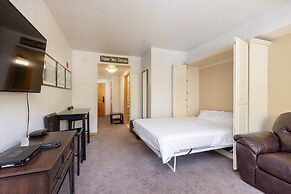 5087 Gateway Home by RedAwning