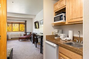 5087 Gateway Home by RedAwning