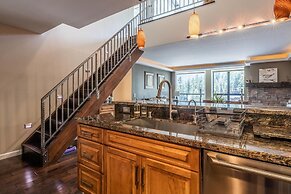 DELUXE SLOPESIDE Condo with 4th FLOOR VIEWS, Elevator and Underground 