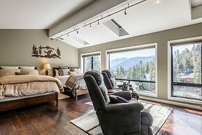 DELUXE SLOPESIDE Condo with 4th FLOOR VIEWS, Elevator and Underground 