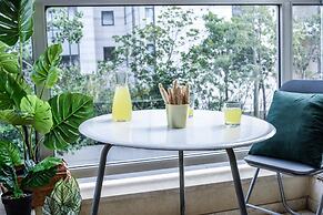 Apt with Balcony In the Heart of TLV