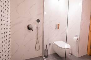 Liya Boutique Hotel & Suites