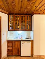 Liya Boutique Hotel & Suites