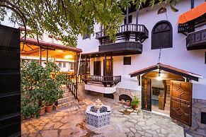 Liya Boutique Hotel & Suites