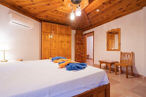 Liya Boutique Hotel & Suites