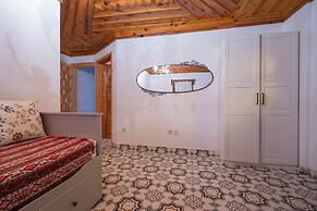 Liya Boutique Hotel & Suites