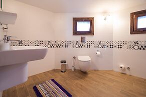 Liya Boutique Hotel & Suites