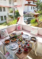 Liya Boutique Hotel & Suites