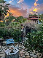 Liya Boutique Hotel & Suites