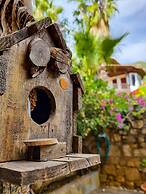 Liya Boutique Hotel & Suites