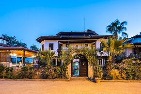 Liya Boutique Hotel & Suites