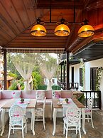 Liya Boutique Hotel & Suites