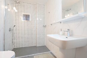 Liya Boutique Hotel & Suites