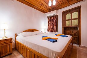 Liya Boutique Hotel & Suites