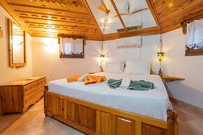 Liya Boutique Hotel & Suites