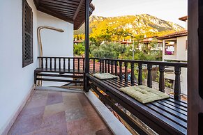 Liya Boutique Hotel & Suites