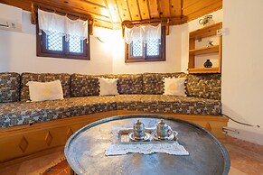 Liya Boutique Hotel & Suites