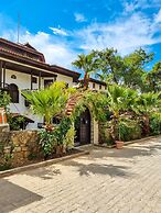 Liya Boutique Hotel & Suites