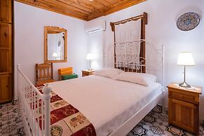 Liya Boutique Hotel & Suites