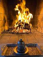 Liya Boutique Hotel & Suites