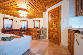 Liya Boutique Hotel & Suites