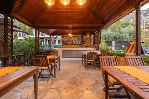 Liya Boutique Hotel & Suites