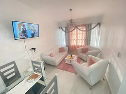 7DR Apt in Prime Location Near Monumental Area