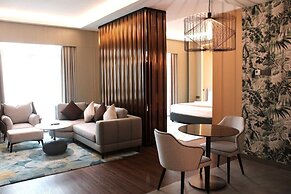 M World Hotel