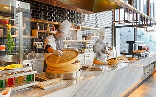 M World Hotel (formerly known as Avante Hotel)