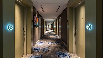 M World Hotel (formerly known as Avante Hotel)