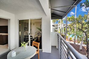 Dharma Home Suites Dania Beach at Sheridan Ocean Club