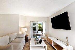 Dharma Home Suites Dania Beach at Sheridan Ocean Club