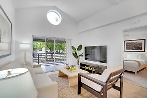 Dharma Home Suites Dania Beach at Sheridan Ocean Club