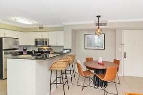 Dharma Home Suites Coral Gables at Gables Grand Plaza