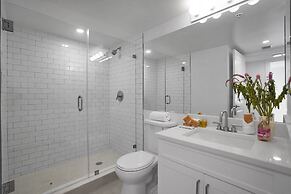 Dharma Home Suites Coral Gables at Gables Grand Plaza