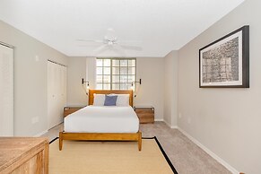Dharma Home Suites Coral Gables at Gables Grand Plaza