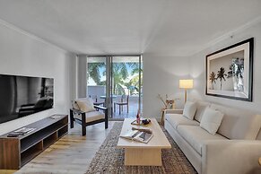 Dharma Home Suites Coral Gables at Gables Grand Plaza