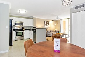 Dharma Home Suites Coral Gables at Gables Grand Plaza