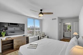 Dharma Home Suites Coral Gables at Gables Grand Plaza