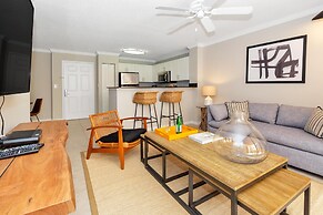 Dharma Home Suites Coral Gables at Gables Grand Plaza