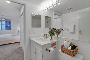 Dharma Home Suites Coral Gables at Gables Grand Plaza