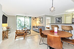 Dharma Home Suites Coral Gables at Gables Grand Plaza