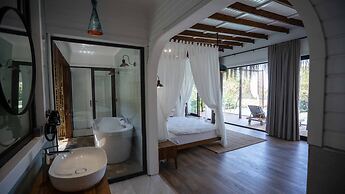 Lov Faralya (+16 Adults Only)