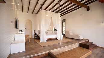 Lov Faralya (+16 Adults Only)